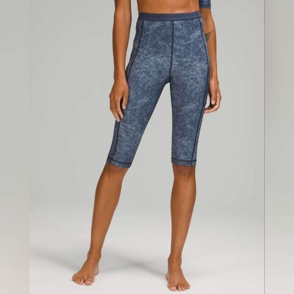 Lululemon High Rise Paddle Crop 15.75" Denim Wash Print Blue Hail Multi Size 4
